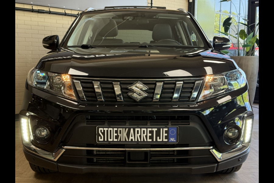 Suzuki Vitara 1.4 Boosterjet AllGrip Comfort | Trekhaak | Pano | 17" | Carplay | Camera | ACC | Dodehoek | Stoelverwarming | 100% onderhouden!