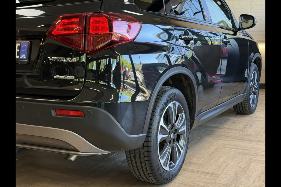 Suzuki Vitara 1.4 Boosterjet AllGrip Comfort | Trekhaak | Pano | 17" | Carplay | Camera | ACC | Dodehoek | Stoelverwarming | 100% onderhouden!
