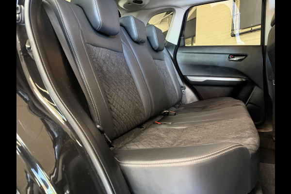 Suzuki Vitara 1.4 Boosterjet AllGrip Comfort | Trekhaak | Pano | 17" | Carplay | Camera | ACC | Dodehoek | Stoelverwarming | 100% onderhouden!
