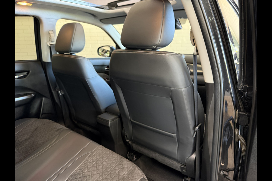 Suzuki Vitara 1.4 Boosterjet AllGrip Comfort | Trekhaak | Pano | 17" | Carplay | Camera | ACC | Dodehoek | Stoelverwarming | 100% onderhouden!