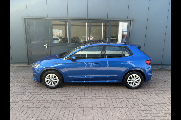 Škoda Fabia 1.0 TSi 95pk Ambition 5-drs. CARPLAY/CRUISE/PDC/TREKHAAK/STOELVERWARMING