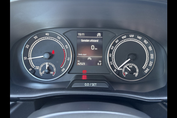 Škoda Fabia 1.0 TSi 95pk Ambition 5-drs. CARPLAY/CRUISE/PDC/TREKHAAK/STOELVERWARMING