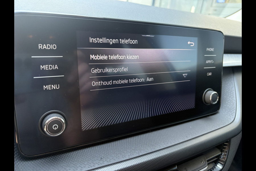 Škoda Fabia 1.0 TSi 95pk Ambition 5-drs. CARPLAY/CRUISE/PDC/TREKHAAK/STOELVERWARMING