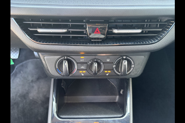 Škoda Fabia 1.0 TSi 95pk Ambition 5-drs. CARPLAY/CRUISE/PDC/TREKHAAK/STOELVERWARMING