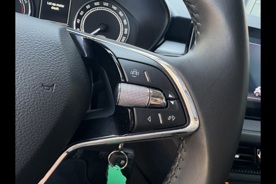 Škoda Fabia 1.0 TSi 95pk Ambition 5-drs. CARPLAY/CRUISE/PDC/TREKHAAK/STOELVERWARMING