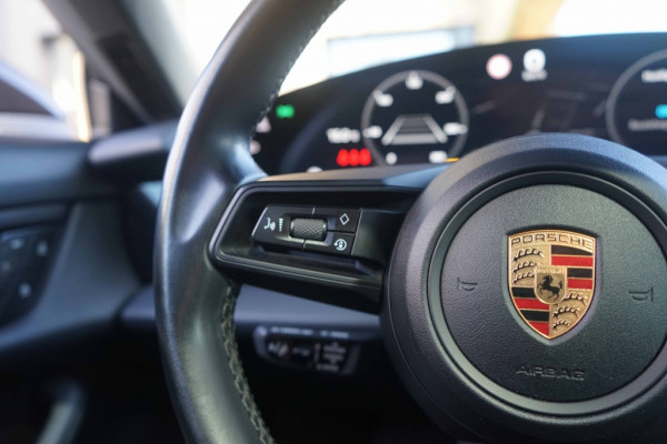 Porsche Taycan Sport Turismo Performance Plus 93KWH