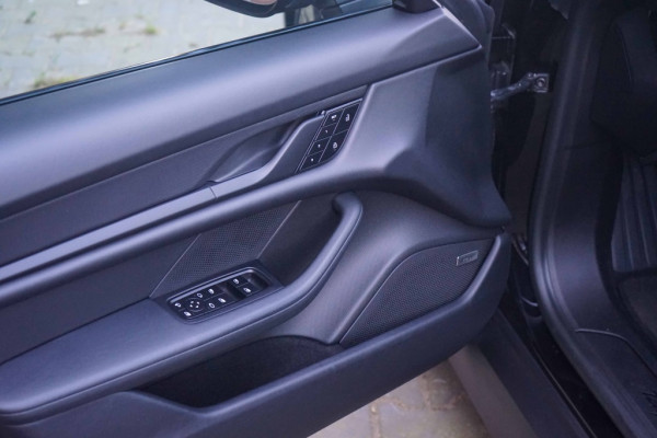 Porsche Taycan Sport Turismo Performance Plus 93KWH