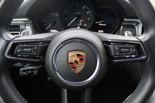 Porsche Macan 2.0 / Panoramadak / Camera / Carbon intr. / Matrix LED / Leder / 21'' / Sportchrono / Bose / CarPlay / Stoelventilatie+Verwarming / Stuurverwarming / Dodehoek / DAB / ACC