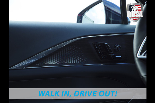 Cadillac Lyriq | Sport 600e | AWD | Nieuw Binnen! Radient Red |