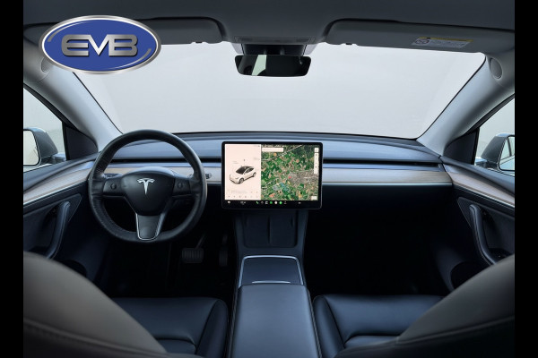 Tesla Model Y Long Range AWD 75 kWh, parelmoer wit, afneembare trekhaak, panoramadak, 1 e eigenaar, NL auto met nap