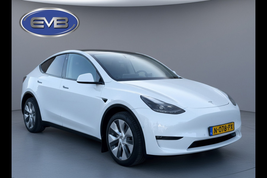 Tesla Model Y Long Range AWD 75 kWh, parelmoer wit, afneembare trekhaak, panoramadak, 1 e eigenaar, NL auto met nap