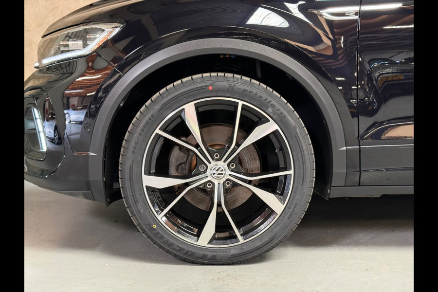 Volkswagen T-Roc 1.5 TSI R-Line | Camera | Stoelverwarming | Pano | Carplay | Led | Navi