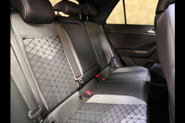 Volkswagen T-Roc 1.5 TSI R-Line | Camera | Stoelverwarming | Pano | Carplay | Led | Navi