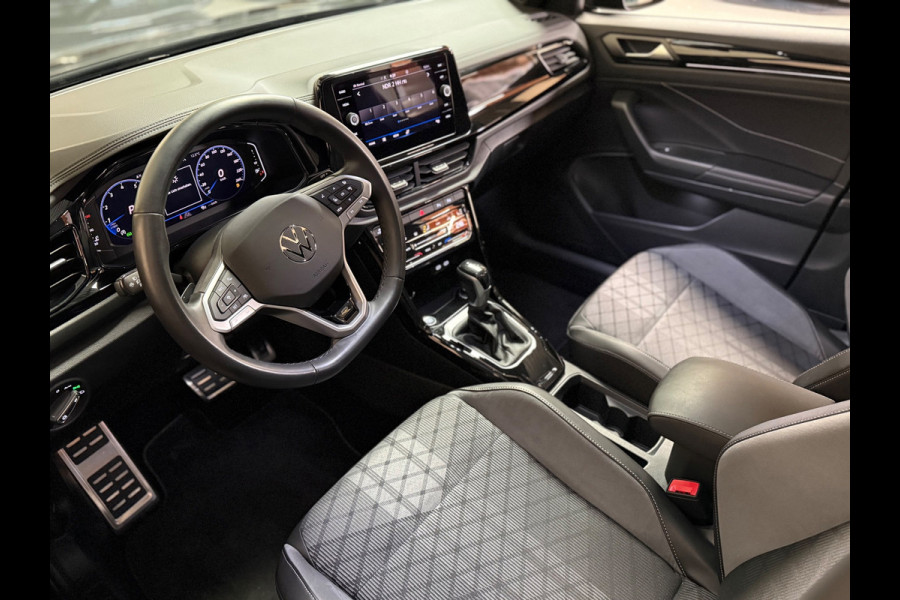 Volkswagen T-Roc 1.5 TSI R-Line | Camera | Stoelverwarming | Pano | Carplay | Led | Navi