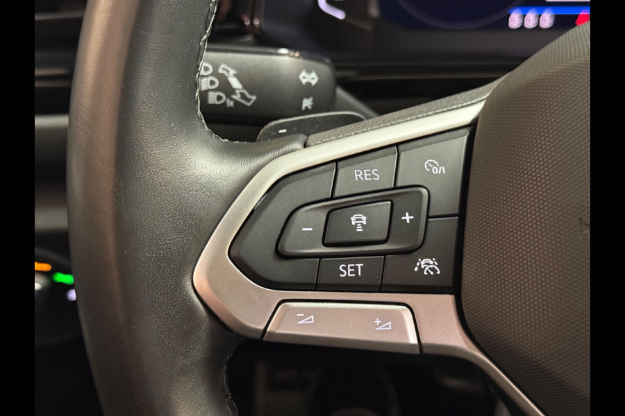 Volkswagen T-Roc 1.5 TSI R-Line | Camera | Stoelverwarming | Pano | Carplay | Led | Navi