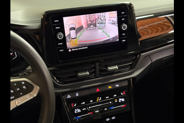 Volkswagen T-Roc 1.5 TSI R-Line | Camera | Stoelverwarming | Pano | Carplay | Led | Navi