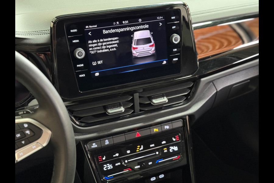 Volkswagen T-Roc 1.5 TSI R-Line | Camera | Stoelverwarming | Pano | Carplay | Led | Navi