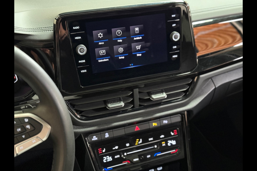 Volkswagen T-Roc 1.5 TSI R-Line | Camera | Stoelverwarming | Pano | Carplay | Led | Navi