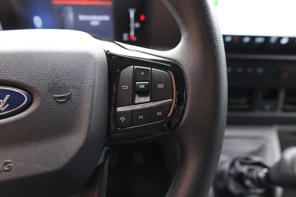 Ford Transit Custom 2.0 TDCI L2H1 DC | DUBBEL CABINE | CARPLAY | NAVIGATIE | CAMERA | PDC V+A | TREKHAAK | LEDEREN BEKLEDING | EURO 6 | BPM VRIJ | 6-ZITTER | DEALER ONDERHOUDEN