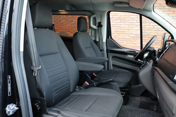 Ford Transit Custom 320 2.0 TDCI 170 PK L2H1 Limited DC | Dubbel cabine | ACC | Blind Spot | Elek stoelen | CarPlay | Camera | Navigatie | Trekhaak | DAB | PDC V+A | MF Stuur | 5-Zitter | Nieuwe APK | Dealer onderhouden | NAP Logisch | NL Auto