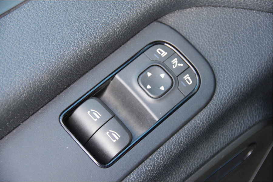 Mercedes-Benz Sprinter 319 3.0 CDI L2H2 MARGE! AUT. LED, LEDER, MBUX 10'', STOELVERWARMING, TREKHAAK, CAMERA, CRUISE, LEDER STUUR, CLIMA