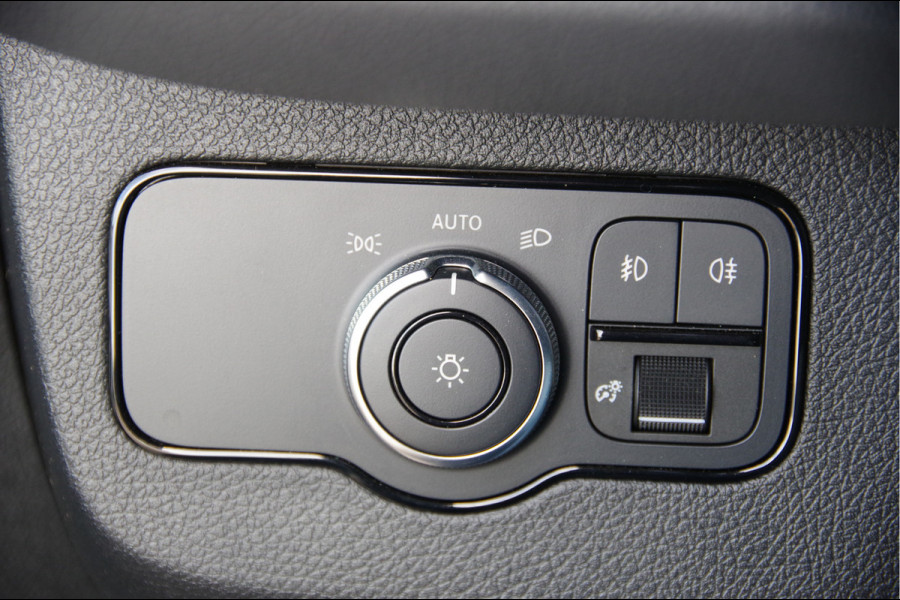 Mercedes-Benz Sprinter 319 3.0 CDI L2H2 MARGE! AUT. LED, LEDER, MBUX 10'', STOELVERWARMING, TREKHAAK, CAMERA, CRUISE, LEDER STUUR, CLIMA