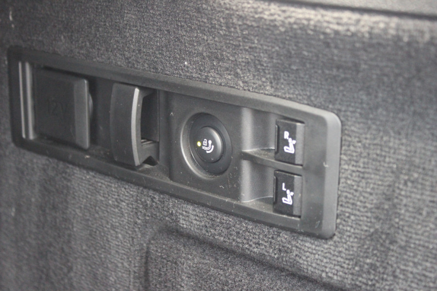 BMW iX xDrive50 High Executive 112 kWh / SOH 97,2% / Trekhaak / Panoramadak / Camera / Leder / 22'' / Luchtvering / Softclose / Harman Kardon / Apple CarPlay / Stoelverwarming / DAB / Dodehoek / ACC