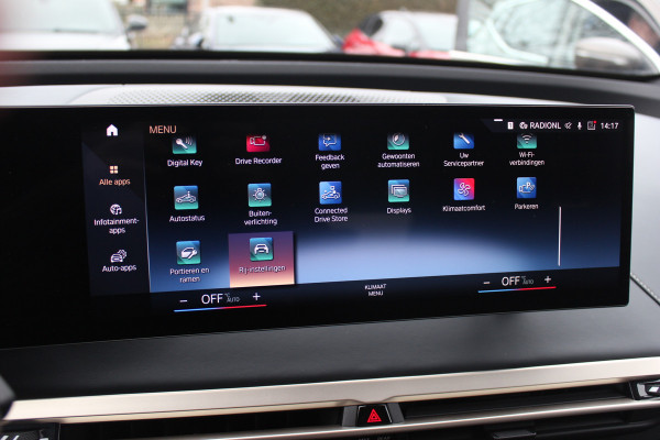 BMW iX xDrive50 High Executive 112 kWh / SOH 97,2% / Trekhaak / Panoramadak / Camera / Leder / 22'' / Luchtvering / Softclose / Harman Kardon / Apple CarPlay / Stoelverwarming / DAB / Dodehoek / ACC