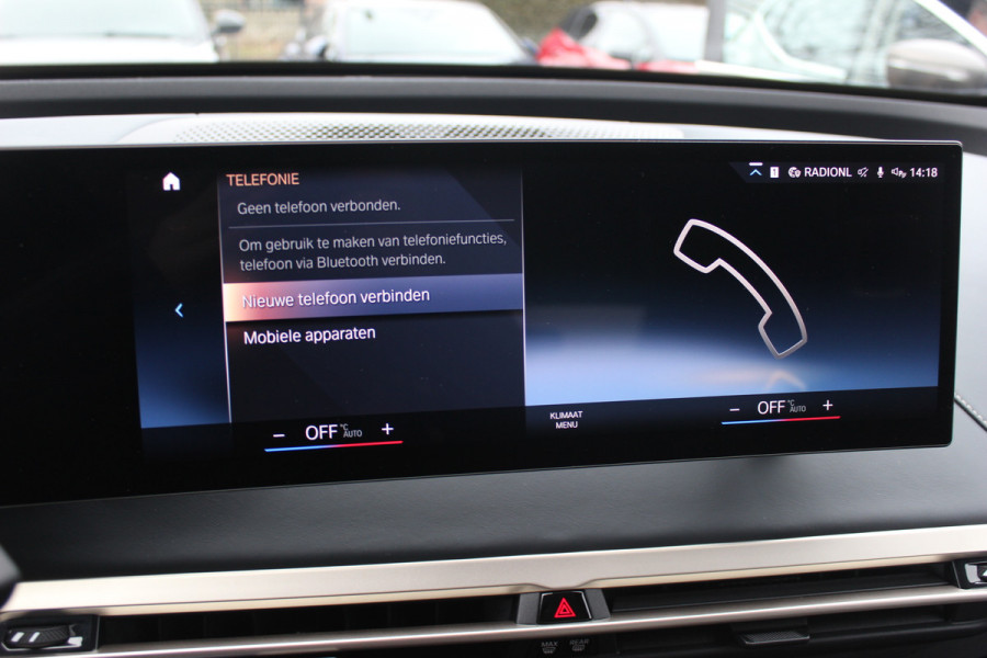 BMW iX xDrive50 High Executive 112 kWh / SOH 97,2% / Trekhaak / Panoramadak / Camera / Leder / 22'' / Luchtvering / Softclose / Harman Kardon / Apple CarPlay / Stoelverwarming / DAB / Dodehoek / ACC