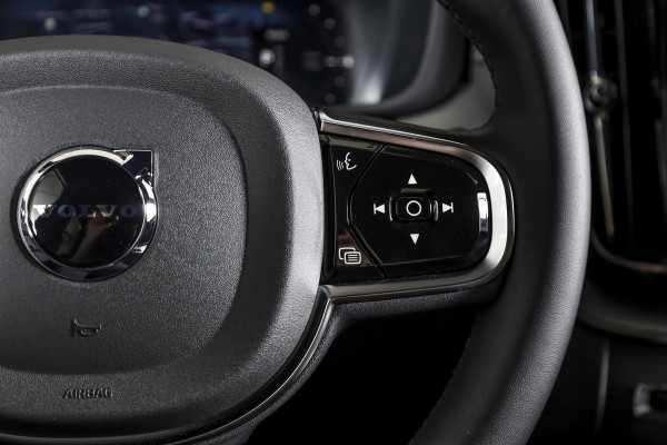 Volvo XC60 2.0 T6 Plug-in hybrid AWD Ultra Black Edition | S/K Panodak | Head-up | 360 Camera | Harman/Kardon | Dig. Cockpit | Adapt. Cruise | Stoel-+Stuurverw. | NAV+App.Connect | ECC | LM 21" | 1498