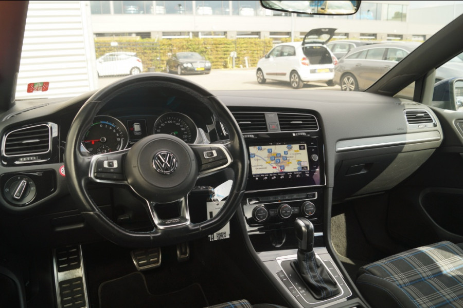 Volkswagen Golf 1.4 TSI Plug-in Hybrid GTE -NAVI-ECC-CAM-