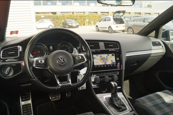 Volkswagen Golf 1.4 TSI Plug-in Hybrid GTE -NAVI-ECC-CAM-