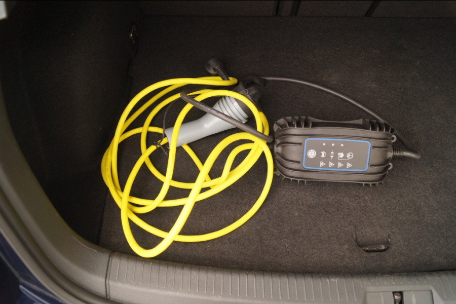 Volkswagen Golf 1.4 TSI Plug-in Hybrid GTE -NAVI-ECC-CAM-