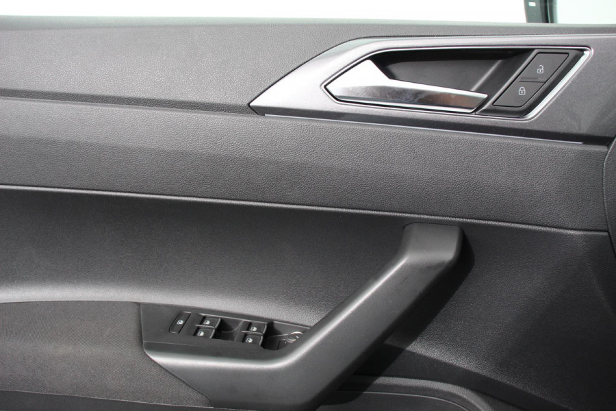 Volkswagen Polo 1.0 TSI DSG Style Navigatie Apple Carplay/Android Auto Climate Control Led Lichtmetalen Velgen Extra getint glas