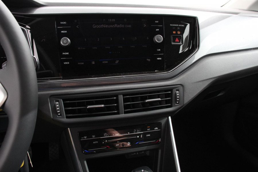 Volkswagen Polo 1.0 TSI DSG Style Navigatie Apple Carplay/Android Auto Climate Control Led Lichtmetalen Velgen Extra getint glas