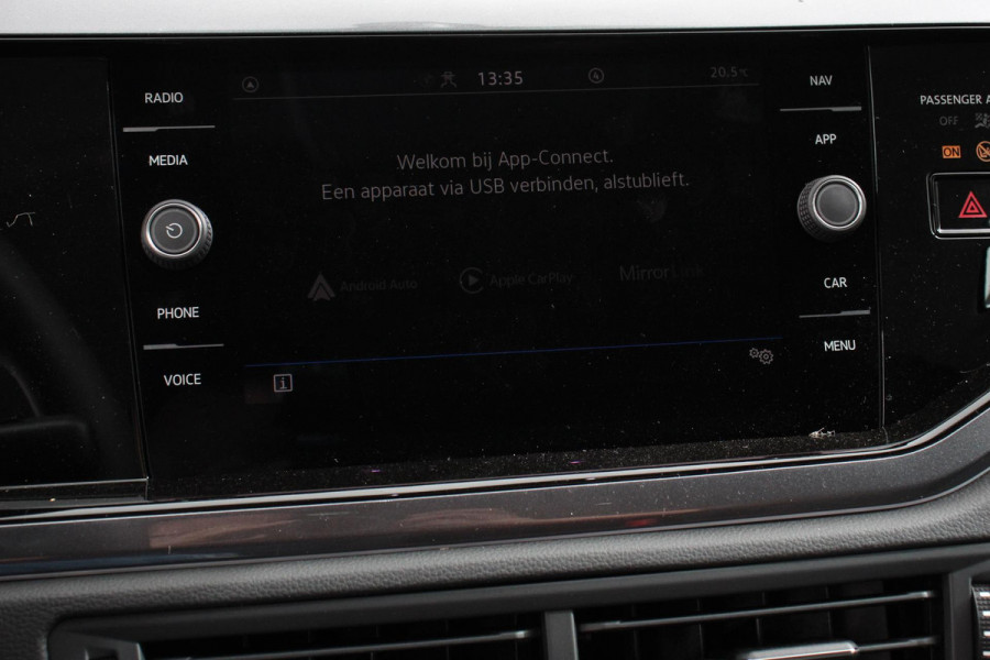 Volkswagen Polo 1.0 TSI DSG Style Navigatie Apple Carplay/Android Auto Climate Control Led Lichtmetalen Velgen Extra getint glas