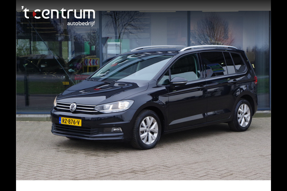 Volkswagen Touran 1.6 TDI Automaat 116 PK SCR Comfortline BNS, Trekhaak, Adap. Cruise Control, Massage, Camera