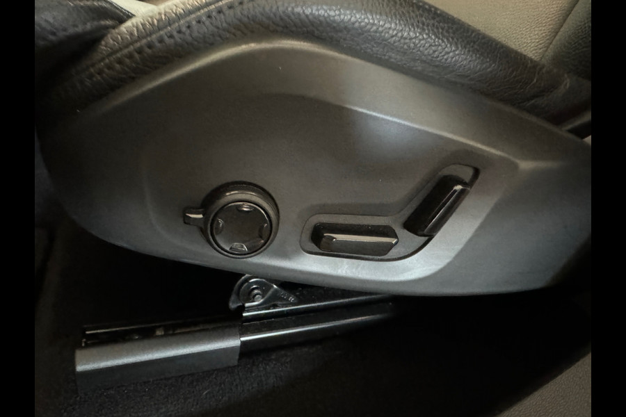 Volvo XC60 2.0 T8 Plug-in hybrid AWD Plus Bright Pano|Memory