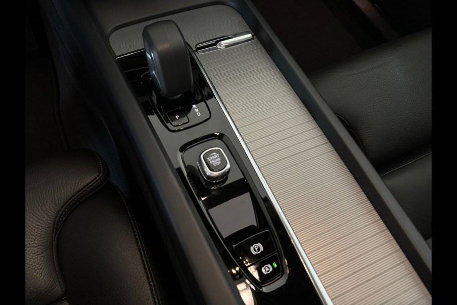 Volvo XC60 2.0 T8 Plug-in hybrid AWD Plus Bright Pano|Memory