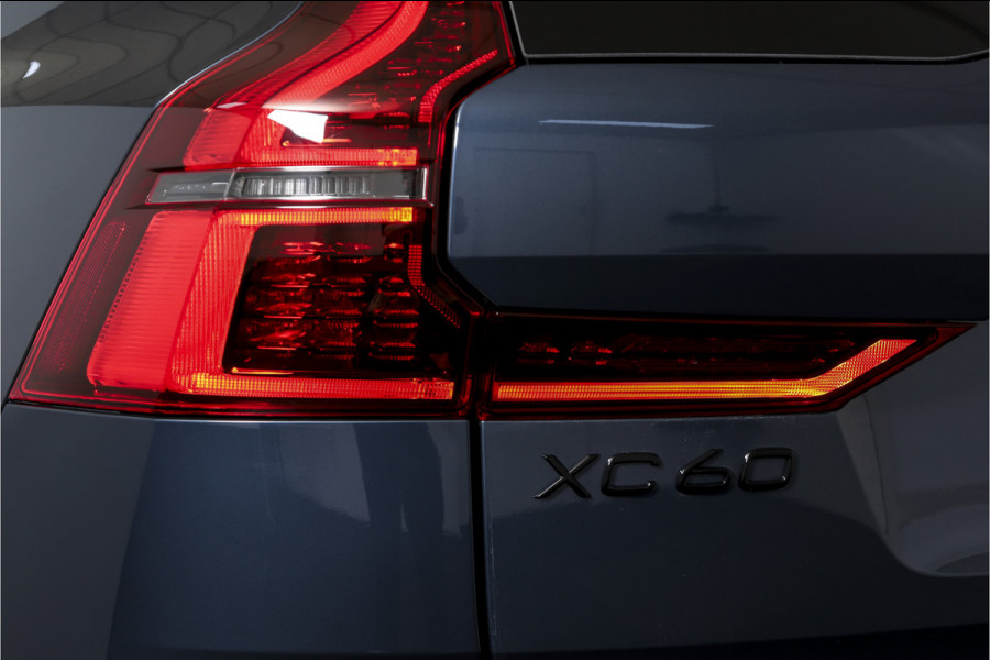 Volvo XC60 2.0 T6 Plug-in hybrid AWD Ultra Black Edition | S/K Panodak | Head-up | 360 Camera | Harman/Kardon | Dig. Cockpit | Adapt. Cruise | Stoel-+Stuurverw. | NAV+App.Connect | ECC | LM 21" | 1508