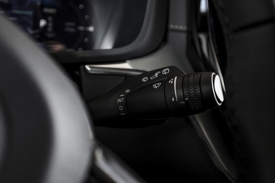 Volvo XC60 2.0 T6 Plug-in hybrid AWD Ultra Black Edition | S/K Panodak | Head-up | 360 Camera | Harman/Kardon | Dig. Cockpit | Adapt. Cruise | Stoel-+Stuurverw. | NAV+App.Connect | ECC | LM 21" | 0630