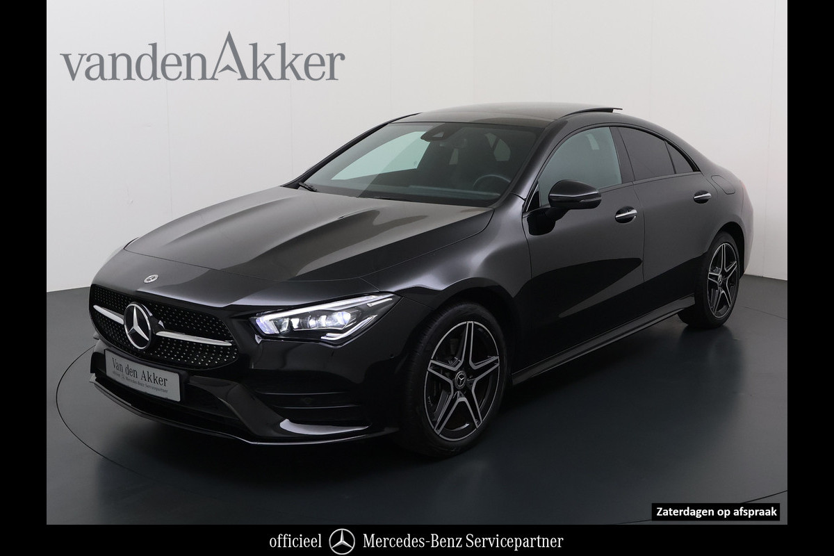 Mercedes-Benz CLA-Klasse 250e AMG // Panoramadak // Carplay // MultiBeam LED // Sfeerverlichting // Night pakket // Keyless // 18" AMG