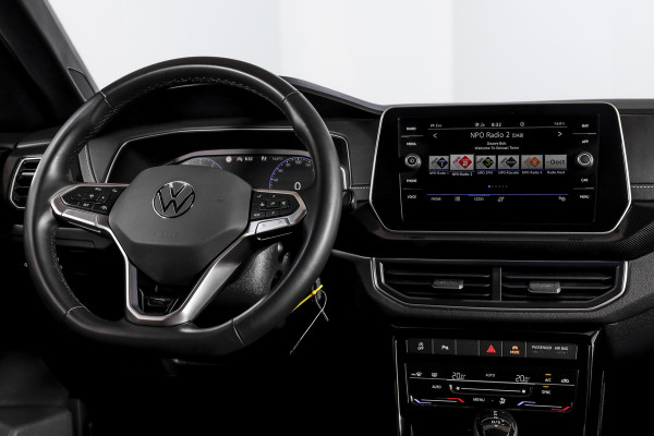 Volkswagen T-Cross 1.0 TSI 115 PK R-Line - Automaat | Dig. Cockpit | Adapt. Cruise | Camera | PDC | App. Connect | ECC | DAB | LM 18" | 2240