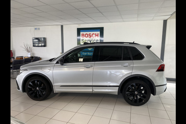 Volkswagen Tiguan 1.4 TSI eHybrid R-Line Business+Black style Panoramadak / /Carplay/ Leer/ Headup