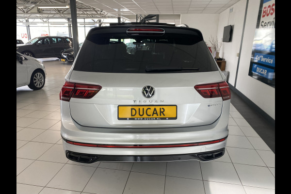 Volkswagen Tiguan 1.4 TSI eHybrid R-Line Business+Black style Panoramadak / /Carplay/ Leer/ Headup
