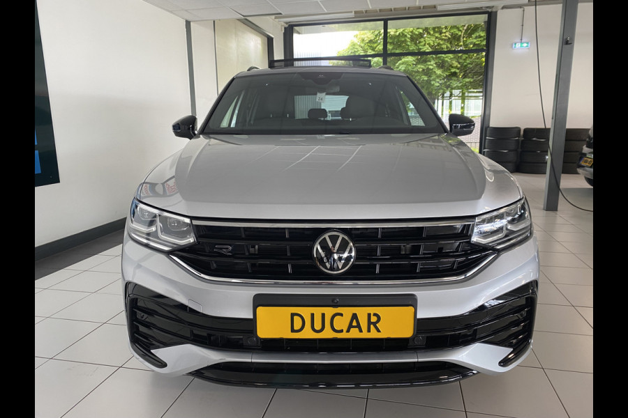 Volkswagen Tiguan 1.4 TSI eHybrid R-Line Business+Black style Panoramadak / /Carplay/ Leer/ Headup