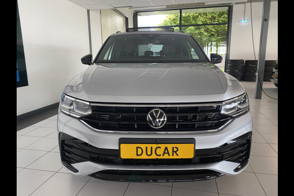 Volkswagen Tiguan 1.4 TSI eHybrid R-Line Business+Black style Panoramadak / /Carplay/ Leer/ Headup