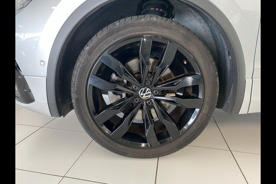 Volkswagen Tiguan 1.4 TSI eHybrid R-Line Business+Black style Panoramadak / /Carplay/ Leer/ Headup