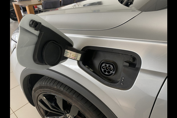 Volkswagen Tiguan 1.4 TSI eHybrid R-Line Business+Black style Panoramadak / /Carplay/ Leer/ Headup