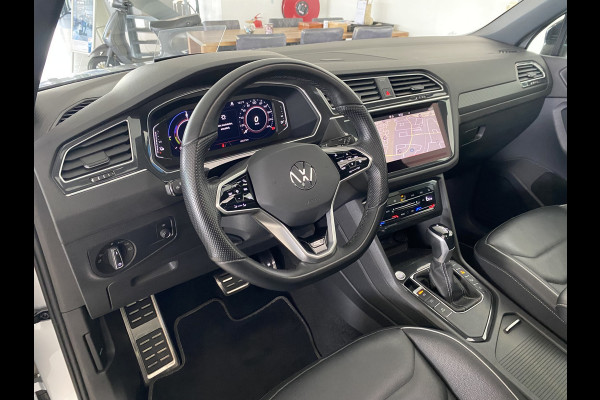 Volkswagen Tiguan 1.4 TSI eHybrid R-Line Business+Black style Panoramadak / /Carplay/ Leer/ Headup